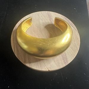 Vintage Clara Studio heavy metal gold tone bracelet